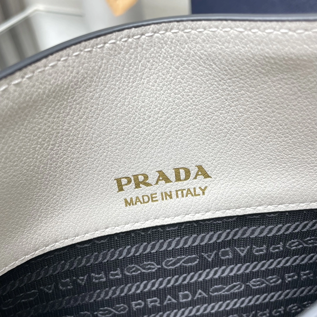 Prada Shopping Bags Affordable 71636
