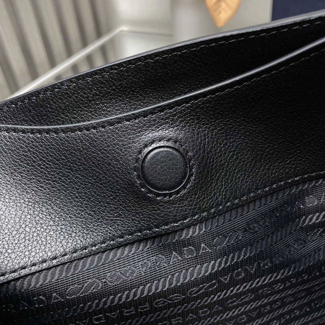 Prada Shopping Bags Unisex 71635