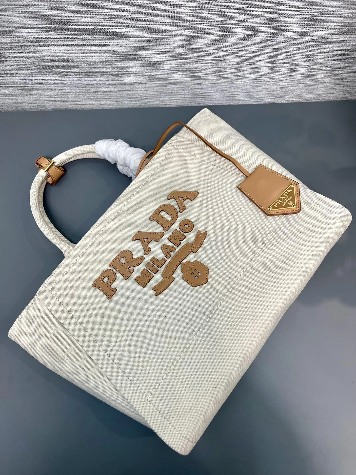 SunProtective Prada Shopping Bags 71663