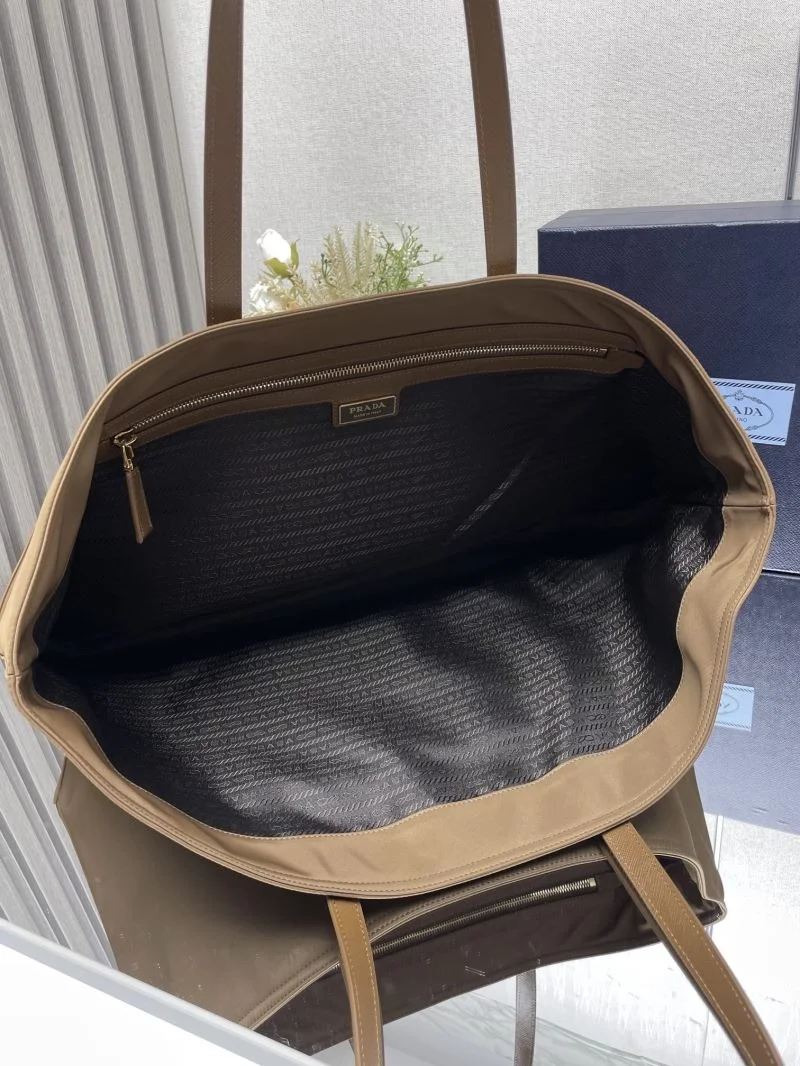 Prada Shopping Bags Effortless 45131