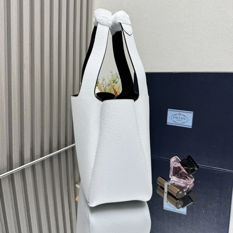 GoAnywhere Prada Shopping Bags 45112
