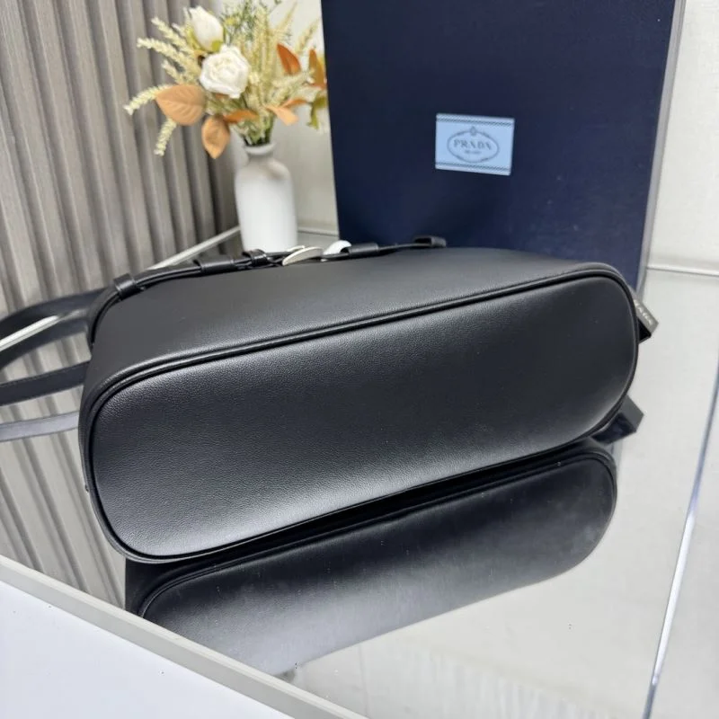 Prada Shopping Bags WellDesigned 45104