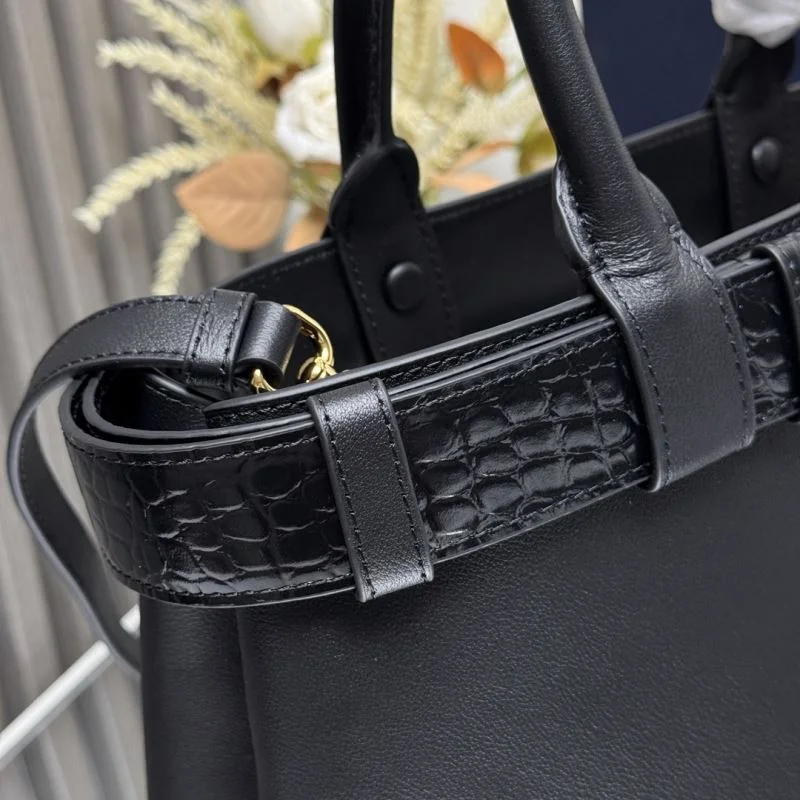 Prada Shopping Bags WellDesigned 45104