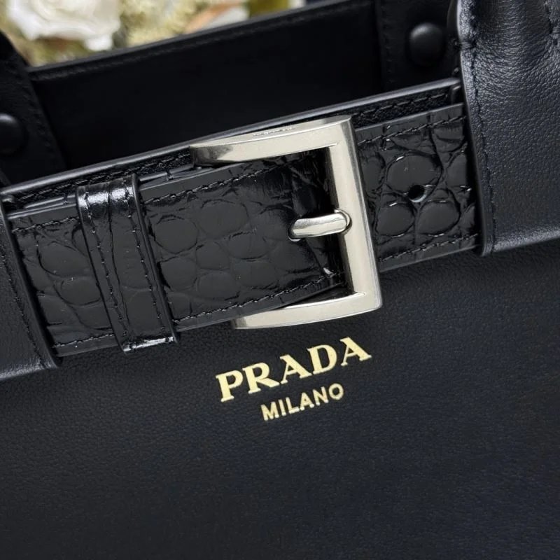 Prada Shopping Bags WellDesigned 45104