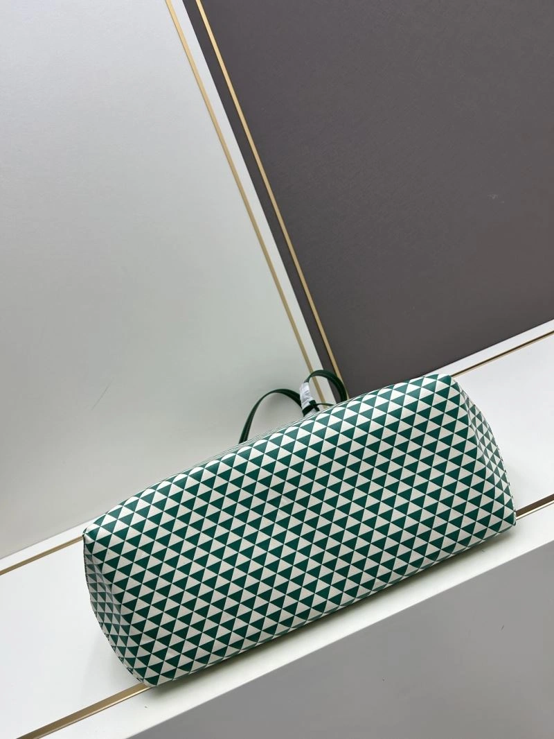 UrbanChic Prada Shopping Bags 82764