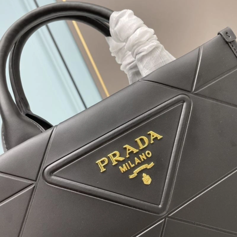 Prada Shopping Bags Classic 82704