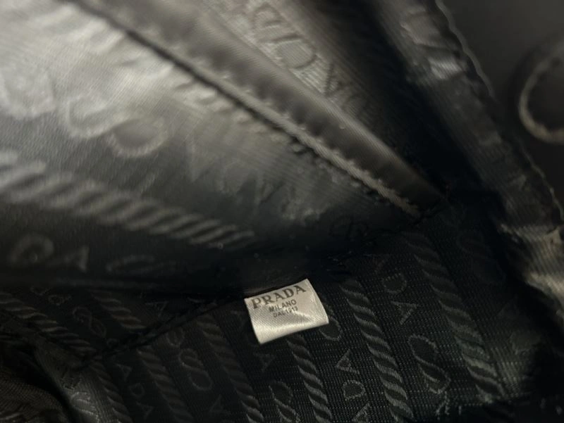 Resilient Prada Shopping Bags 82684