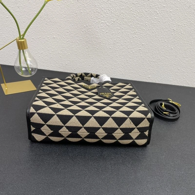 Prada Shopping Bags Durable 82718