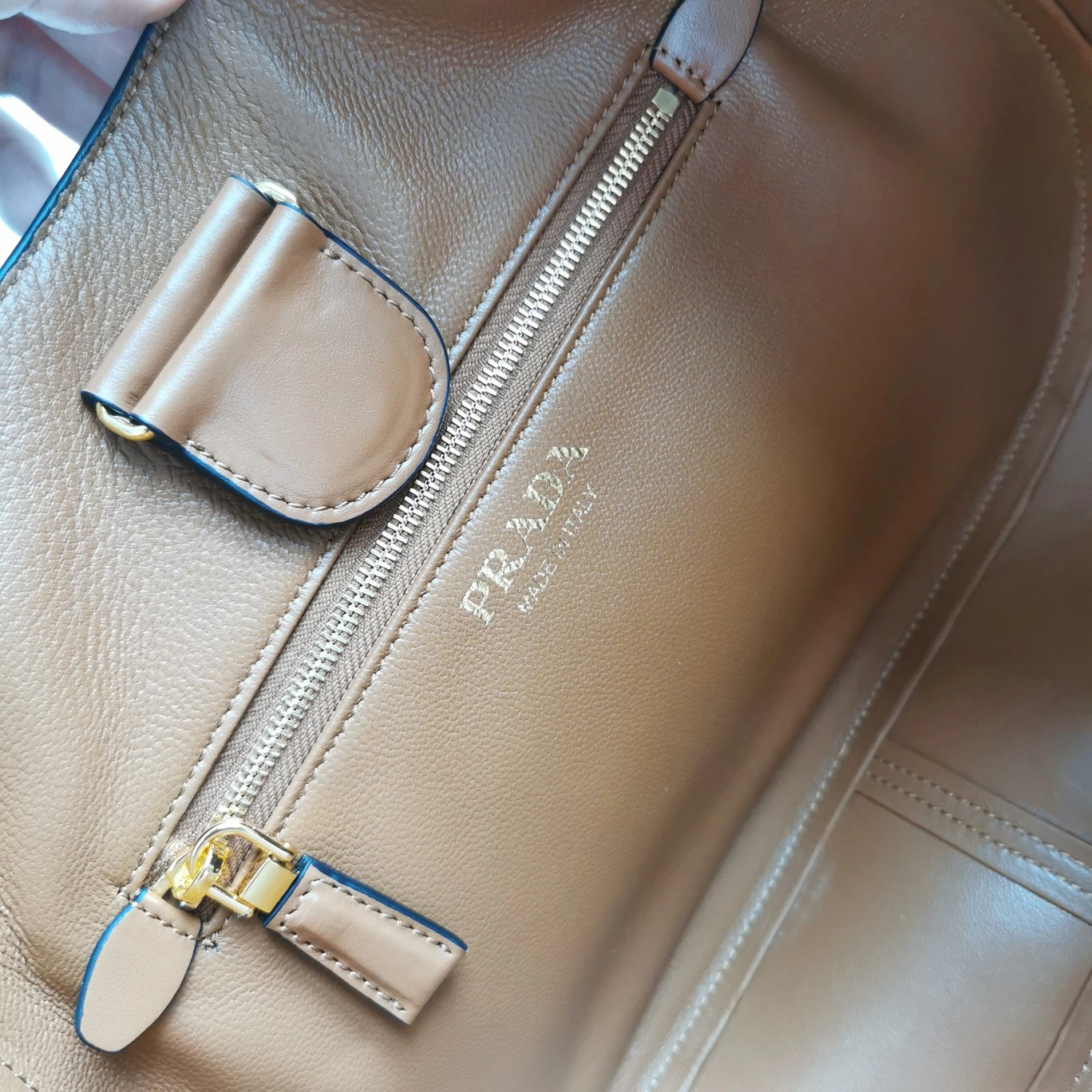 Prada Shopping Bags ModernLook 73611