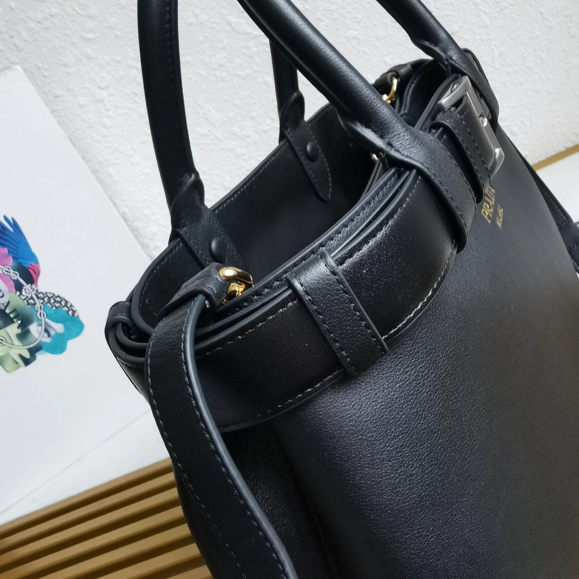 Youthful Prada Shopping Bags 73599