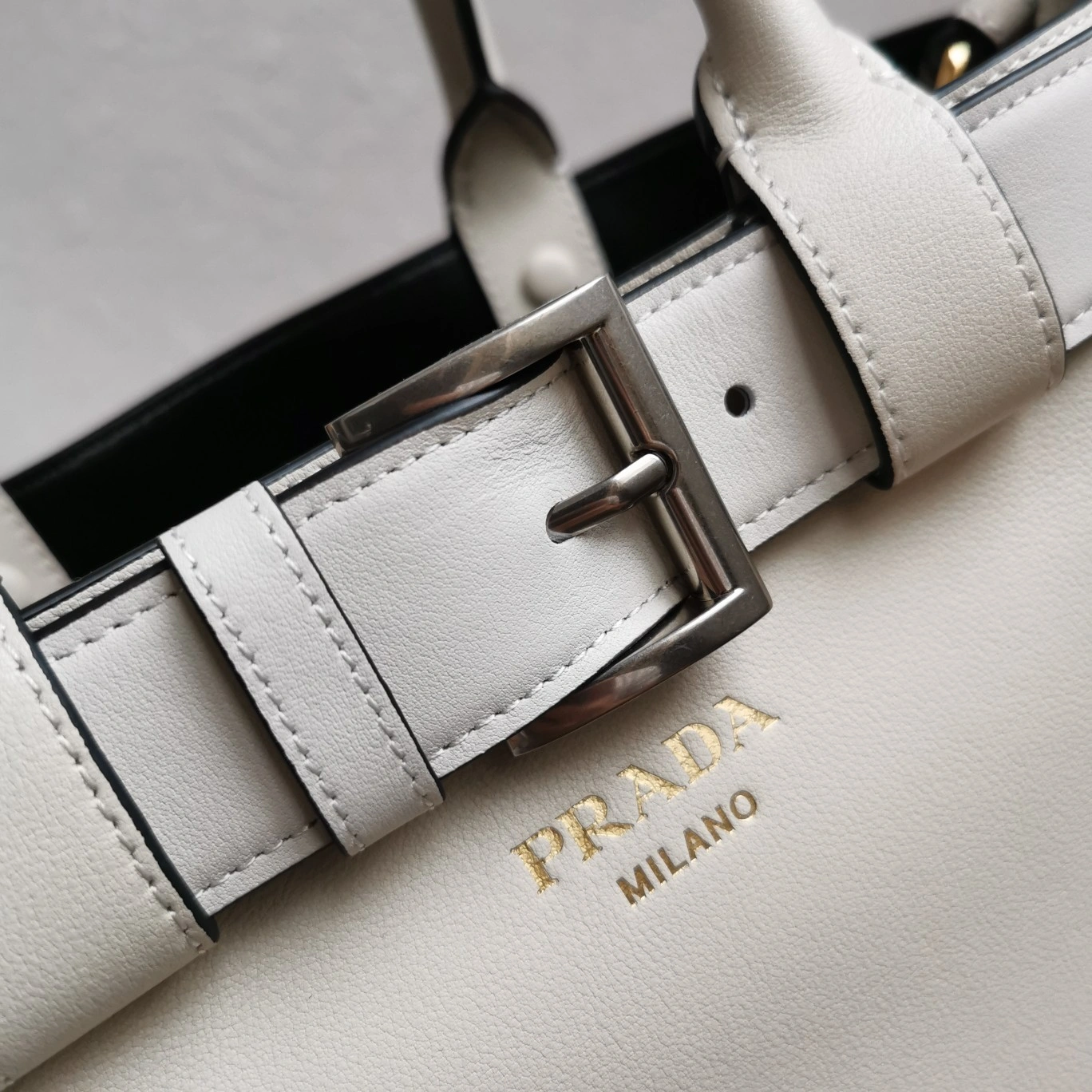 Prada Shopping Bags ZipUp 73595