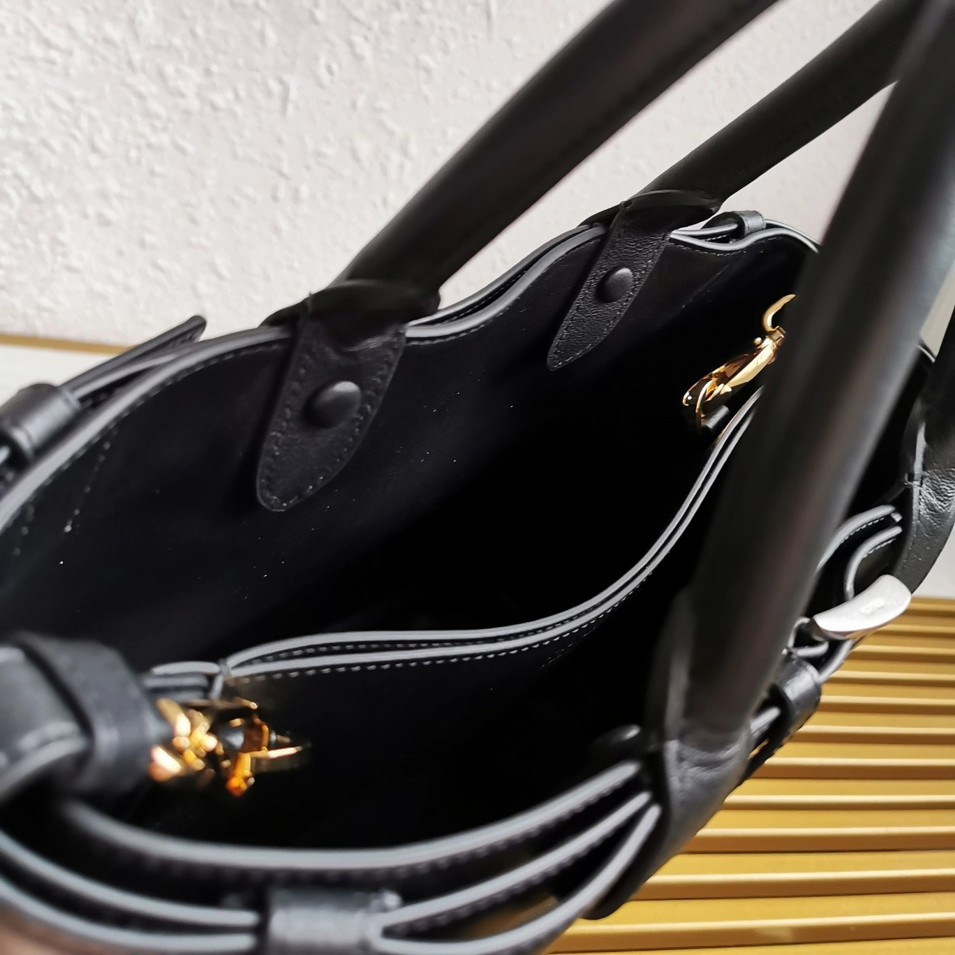 Comfortable Prada Shopping Bags 73627