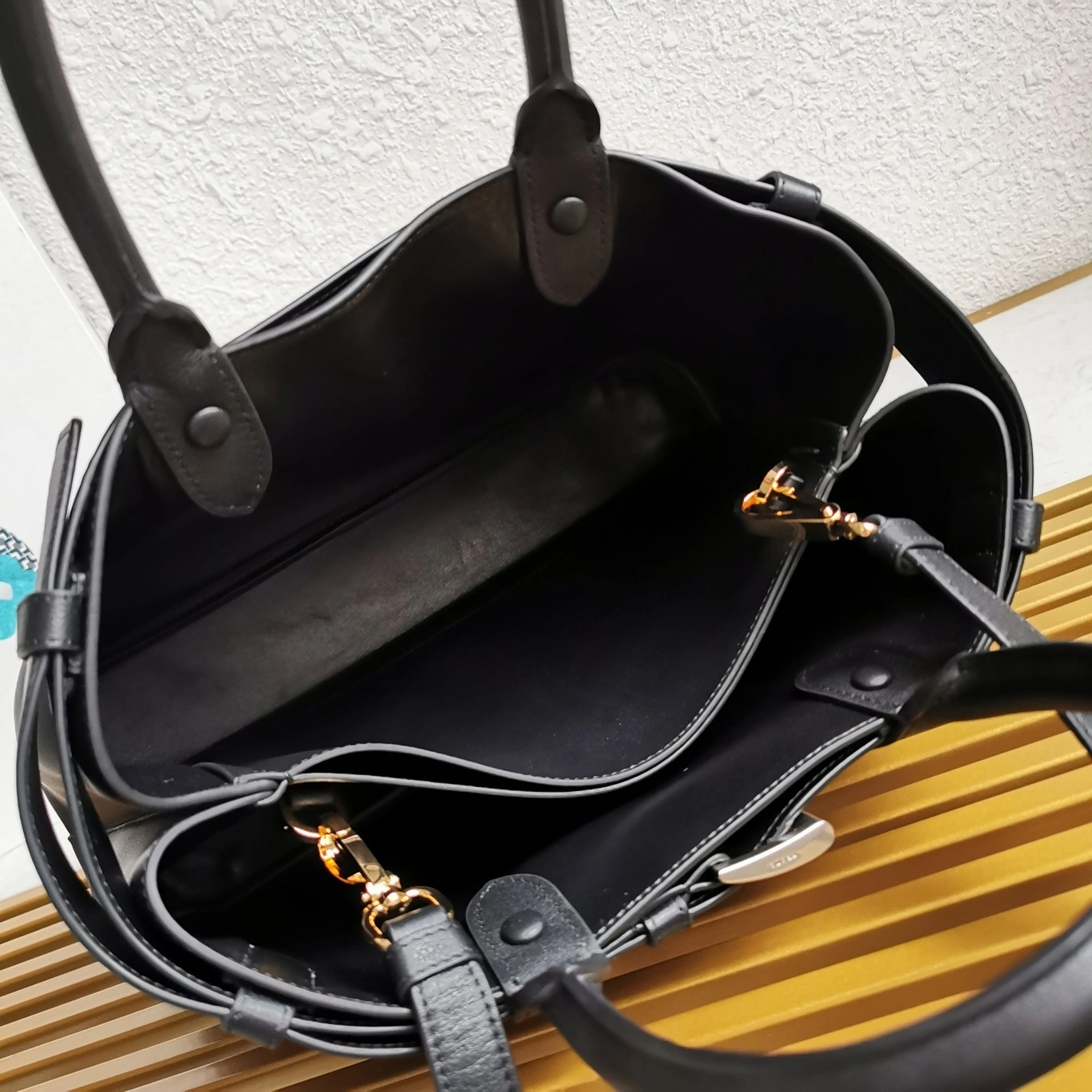 Comfortable Prada Shopping Bags 73627