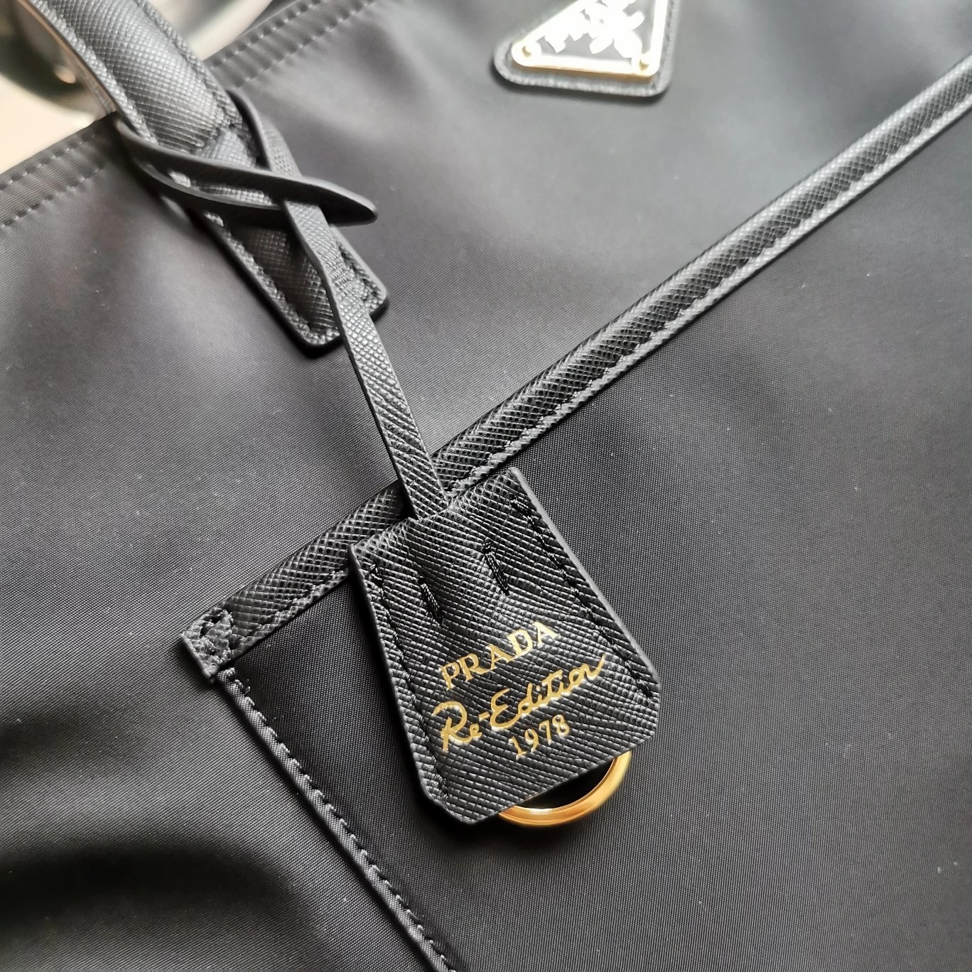 Prada Shopping Bags Modern 73593