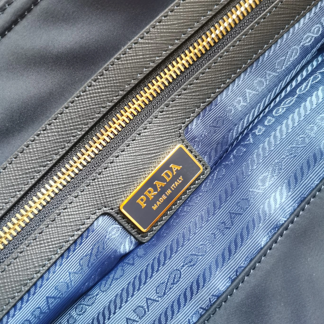 Efficient Prada Shopping Bags 73592
