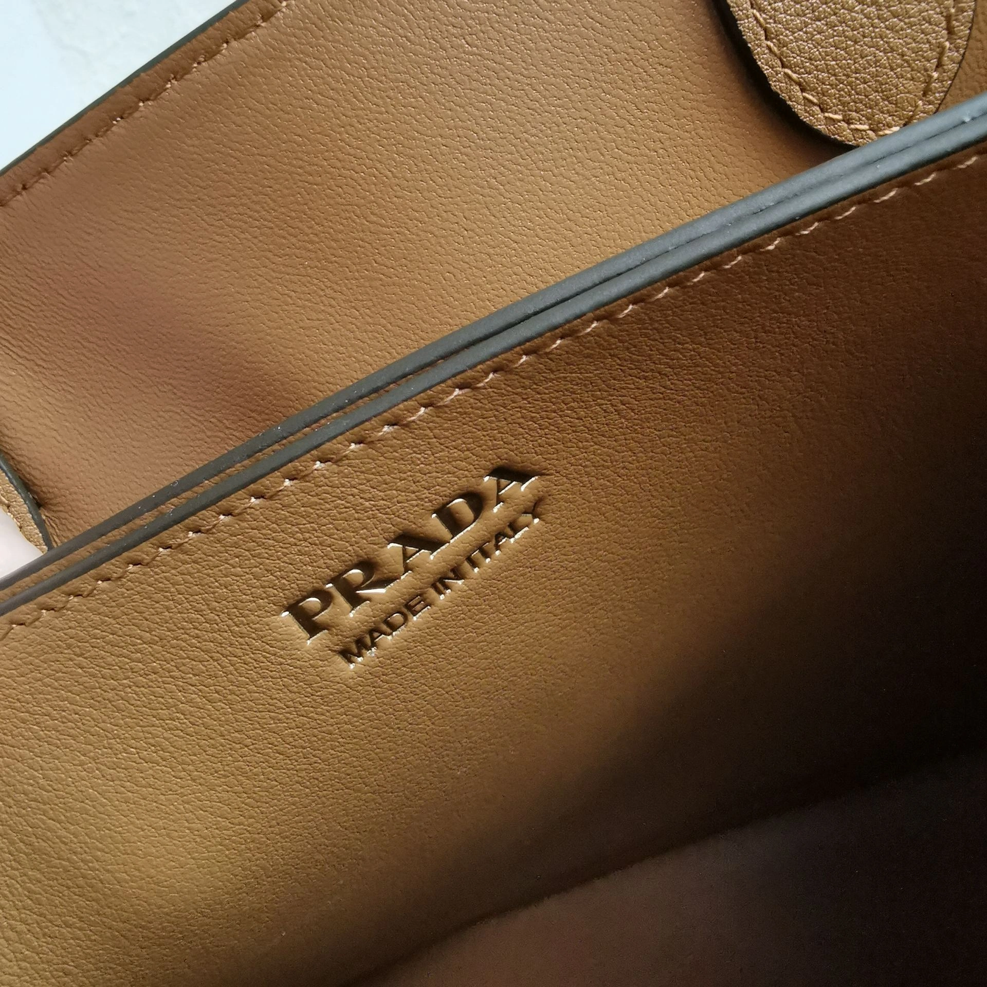 Flexible Prada Shopping Bags 73586