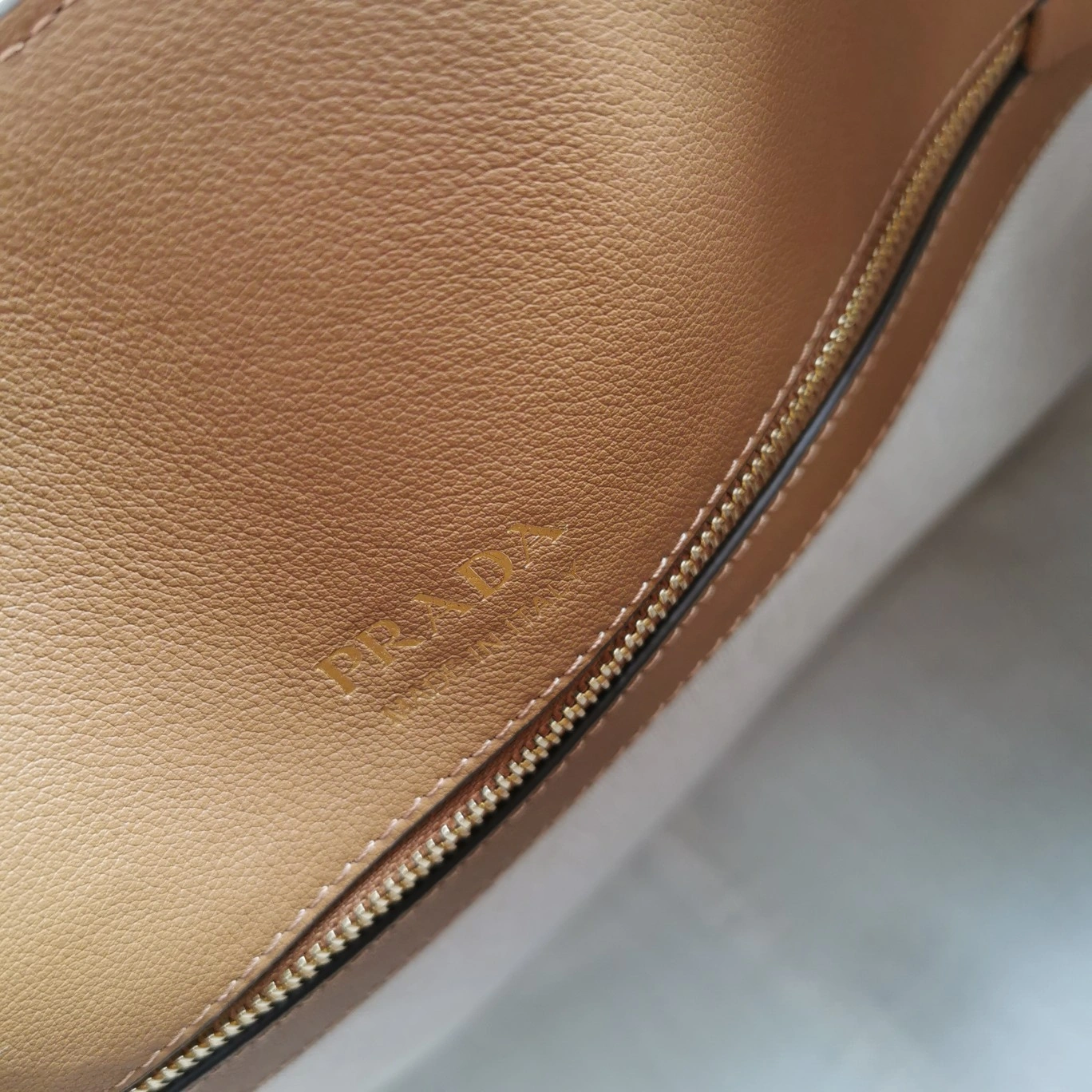 Prada Shopping Bags Casual 71560