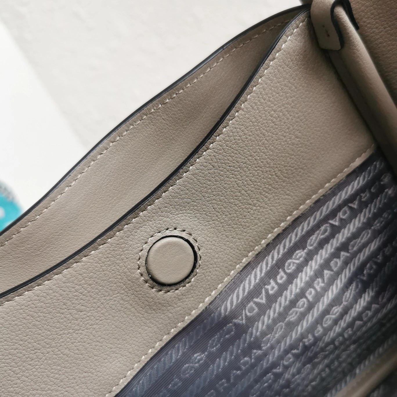 FlexibleFit Prada Shopping Bags 71558