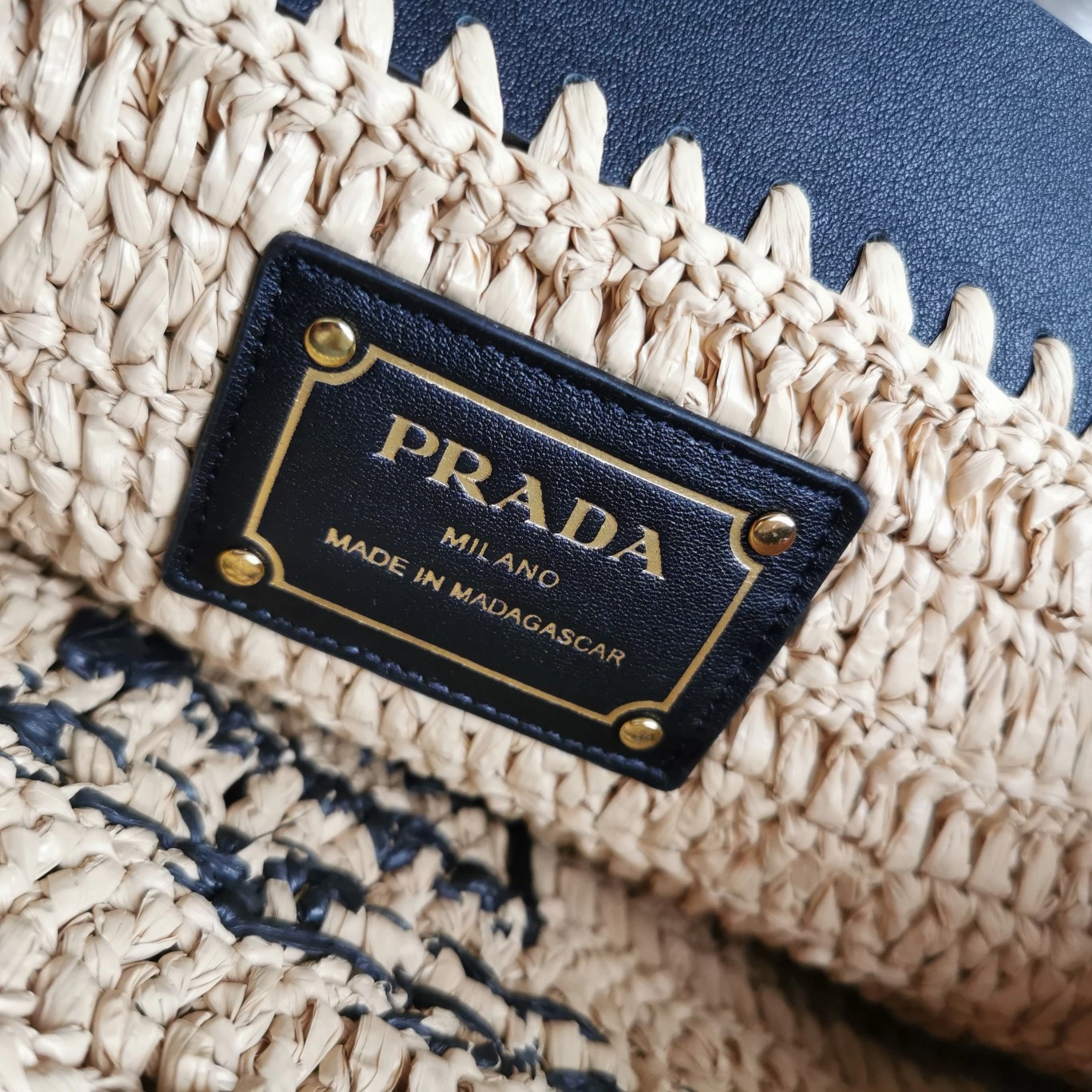 Effortless Prada Shopping Bags 71521