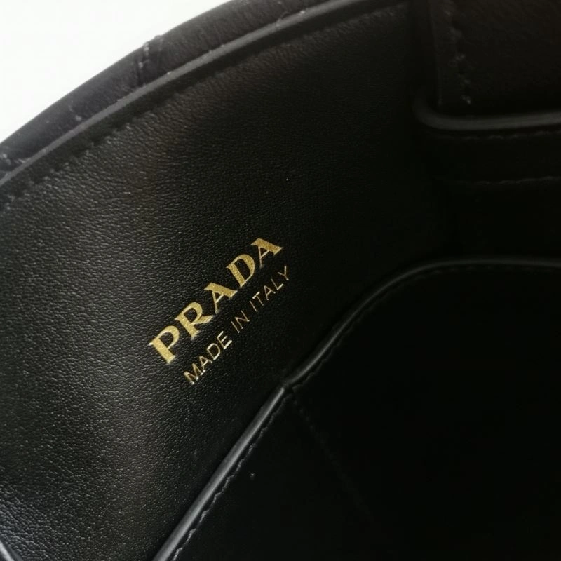 Resilient Prada Shopping Bags 66430
