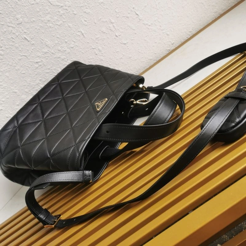 Prada Shopping Bags EyeCatching 66419