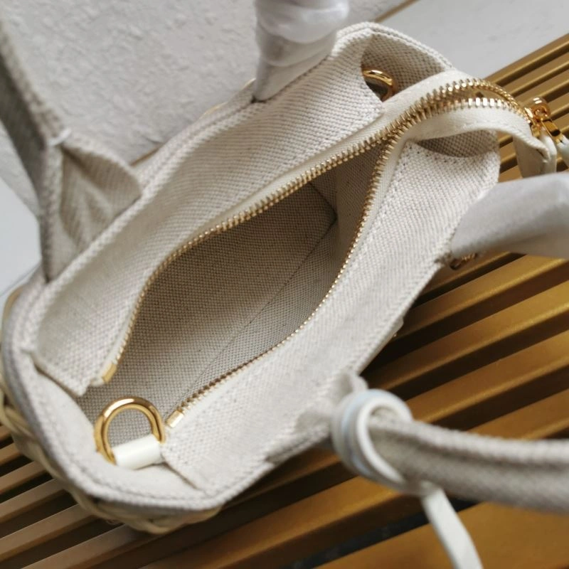 Prada Shopping Bags WellDesigned 66421