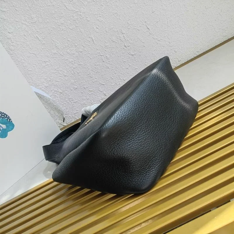 Casual Prada Shopping Bags 44978
