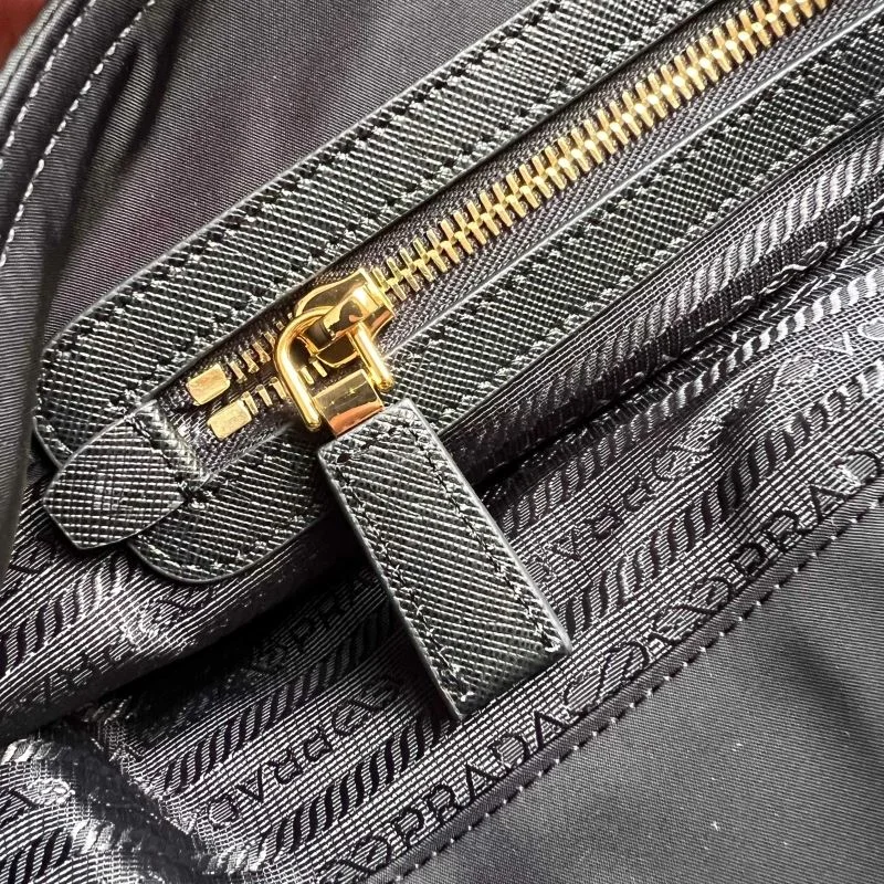 Prada Shopping Bags ZeroBulk 44973