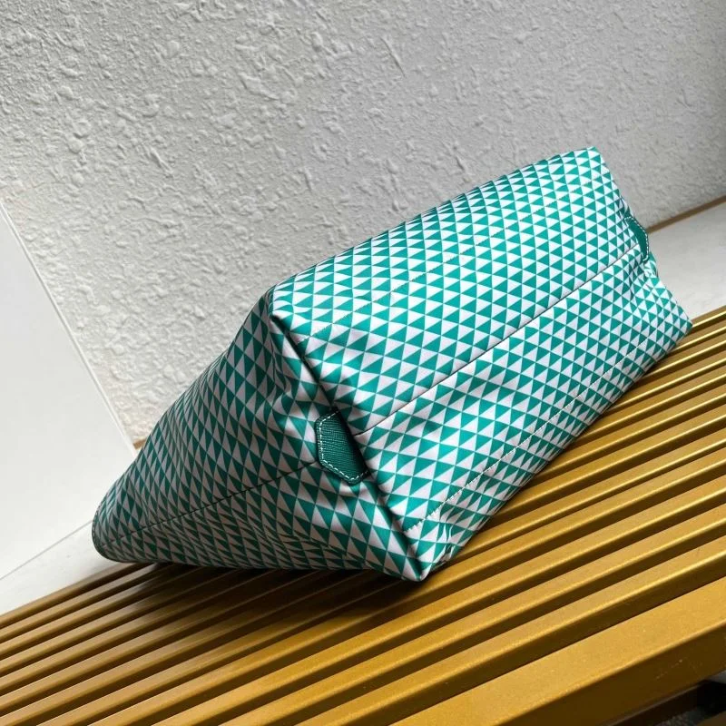 Tailored Prada Shopping Bags 44961