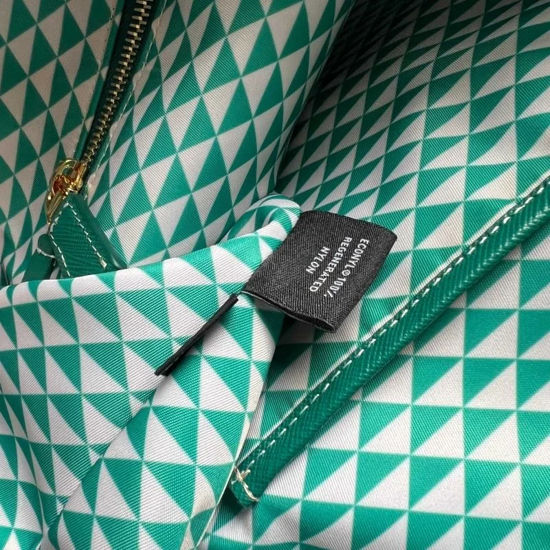 Tailored Prada Shopping Bags 44961