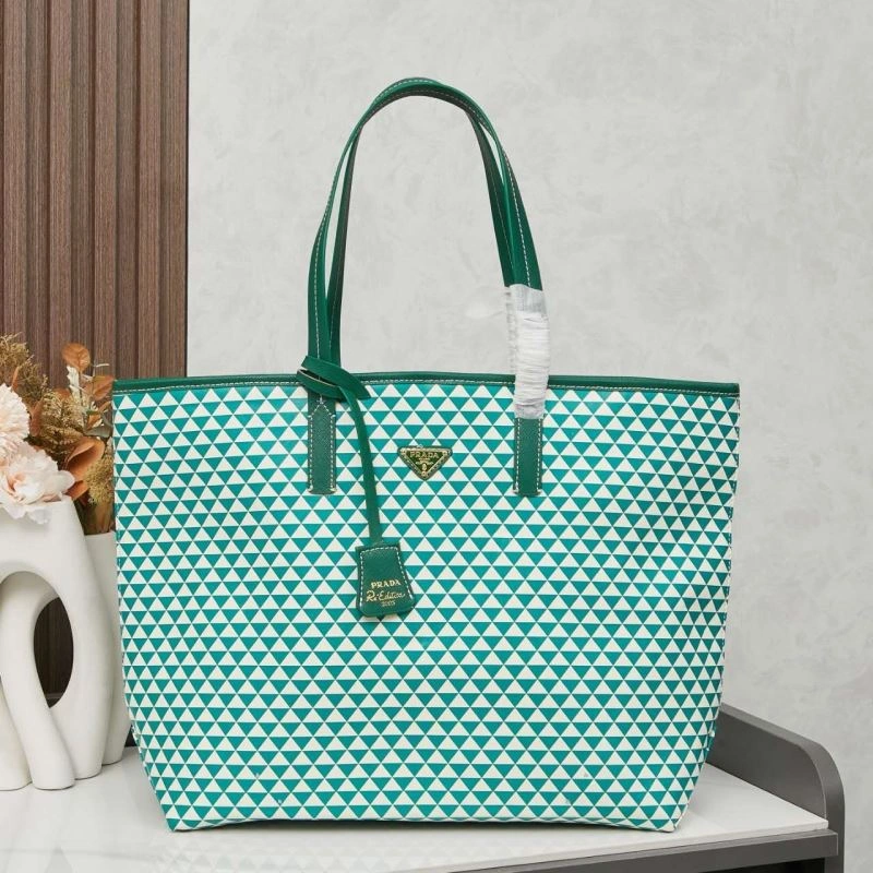 Prada Shopping Bags Attractive 85855