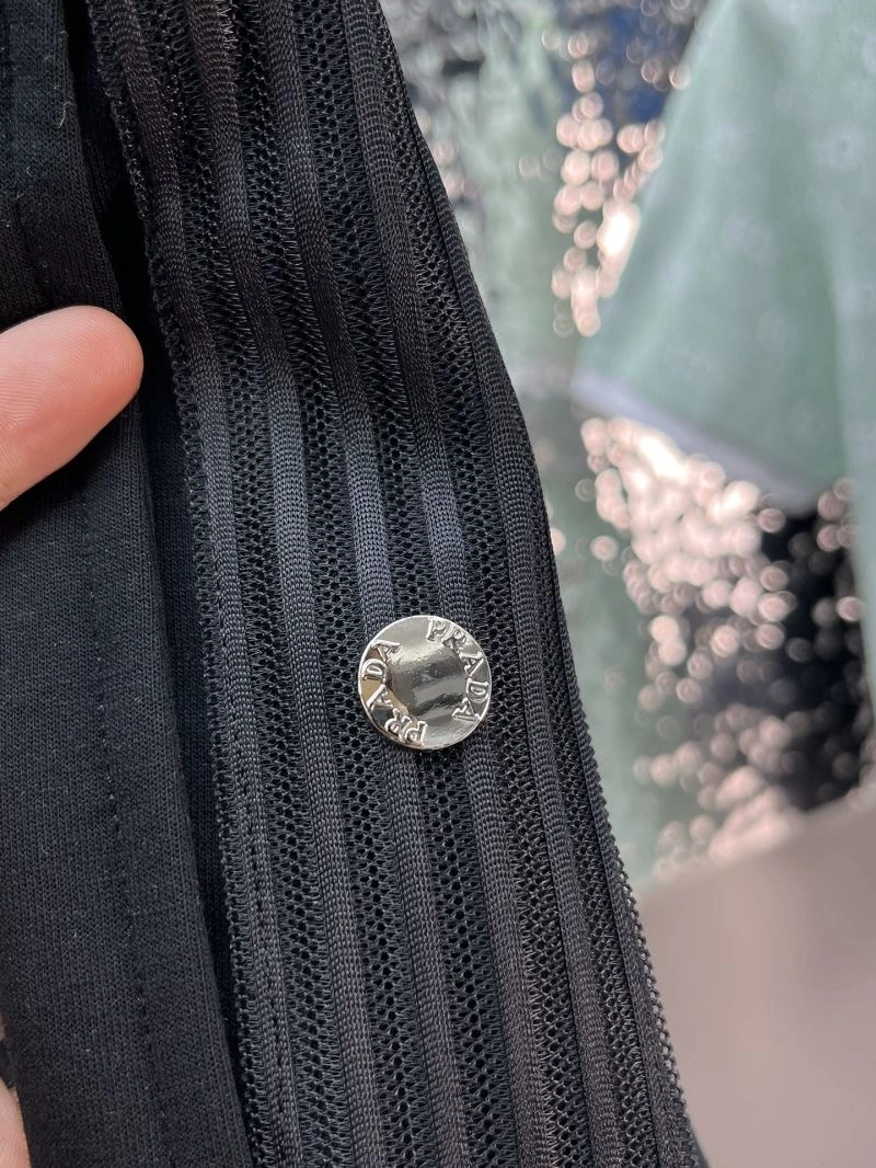 Versatile Prada Short Pants 169957