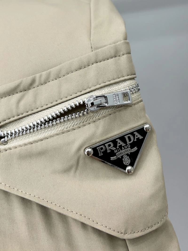 EyeCatching Prada Short Pants 169953