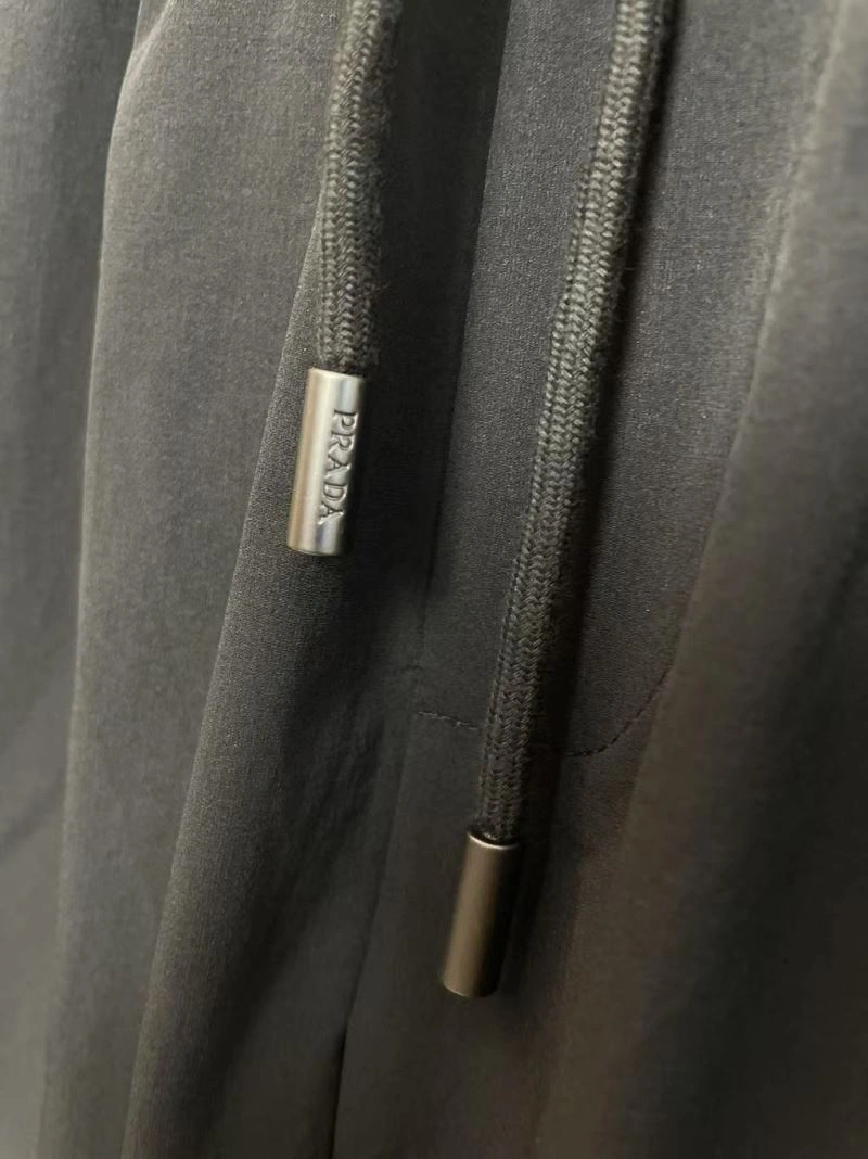 Prada Short Pants Flexible 169903