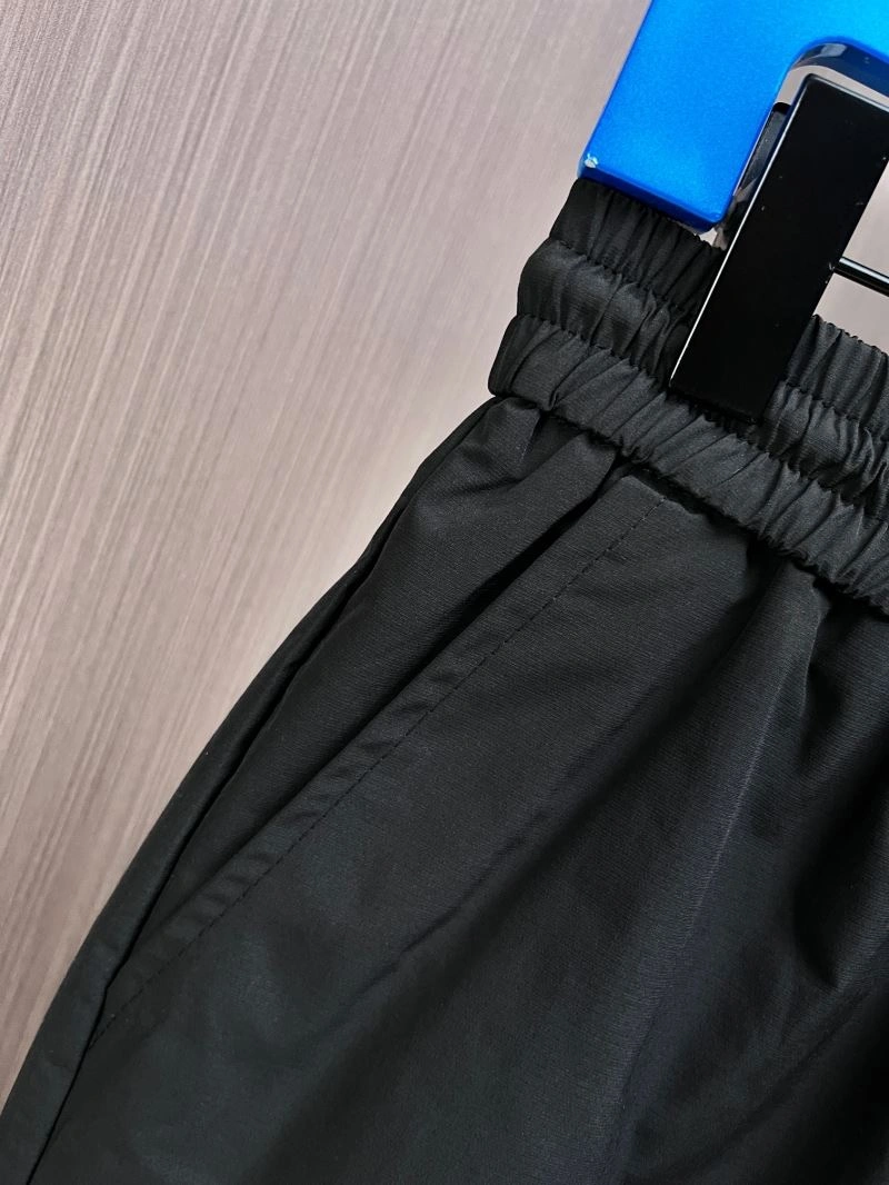 Prada Short Pants Breathable 169910