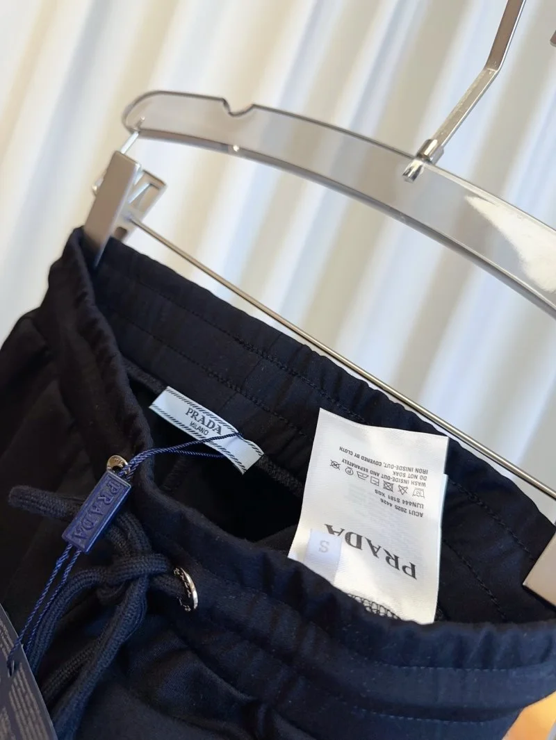 Prada Short Pants Durable 166585