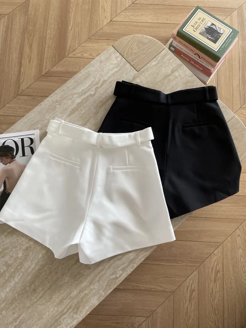 Modern Prada Short Pants 166514