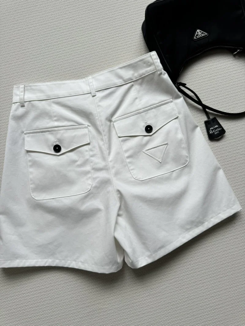 Elegant Prada Short Pants 165801
