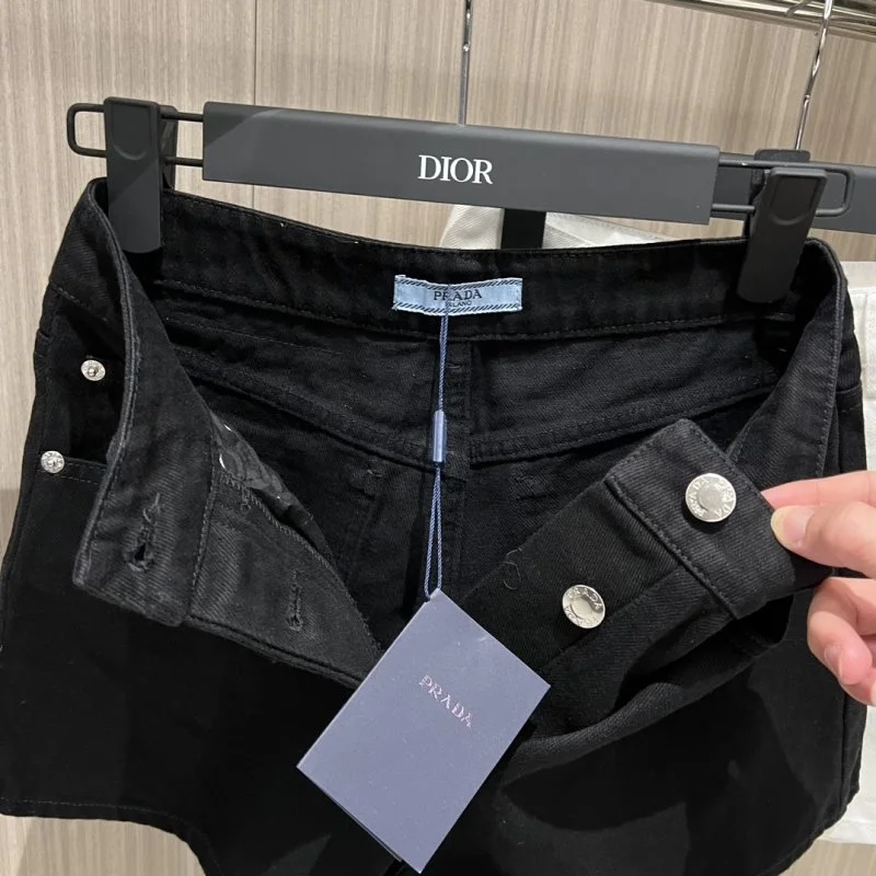 Versatile Prada Short Pants 165782
