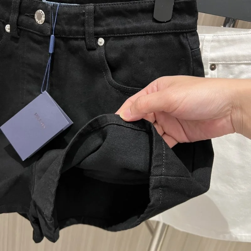 Versatile Prada Short Pants 165782
