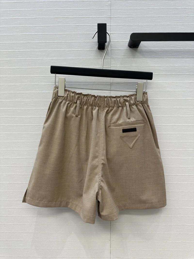 WellDesigned Prada Short Pants 166305