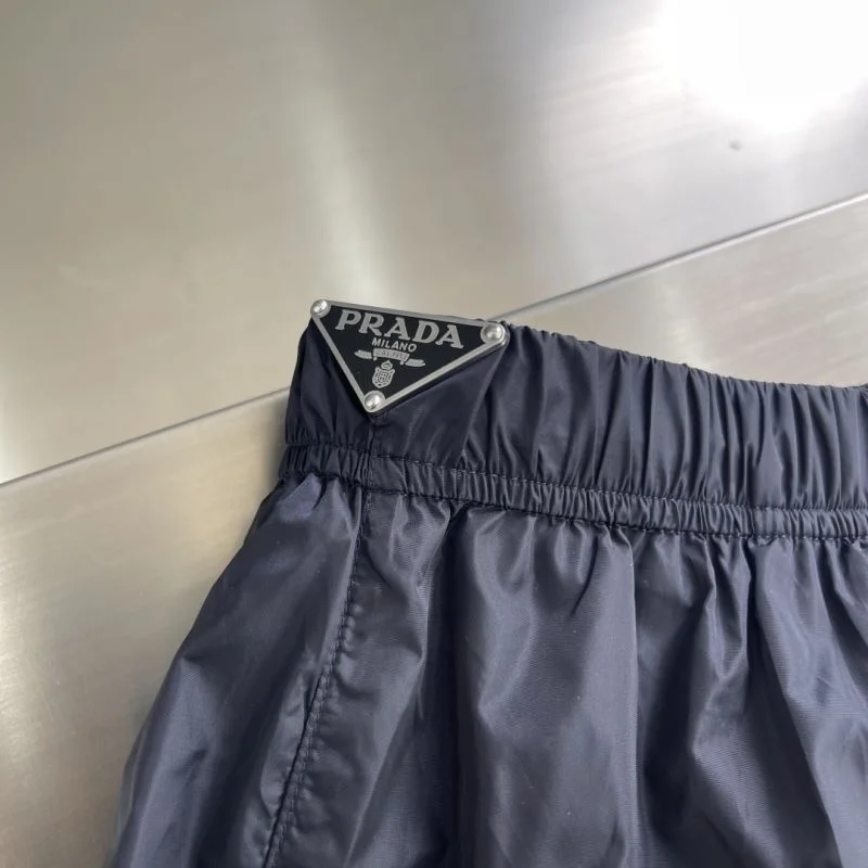 WellDesigned Prada Short Pants 167956