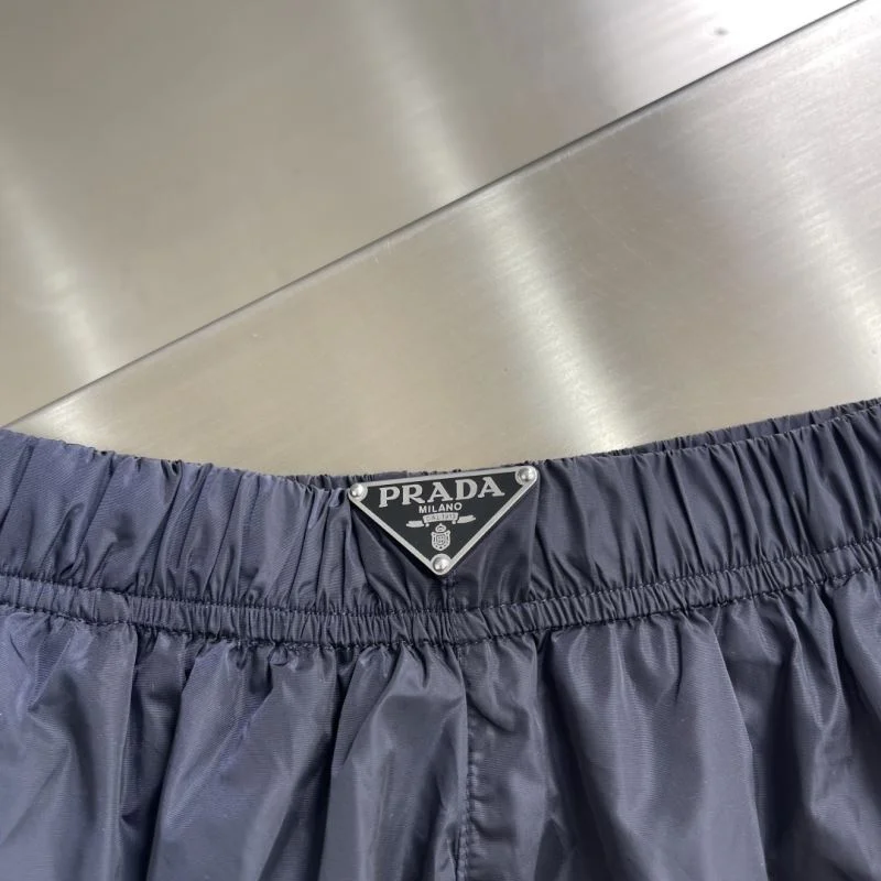 WellDesigned Prada Short Pants 167956