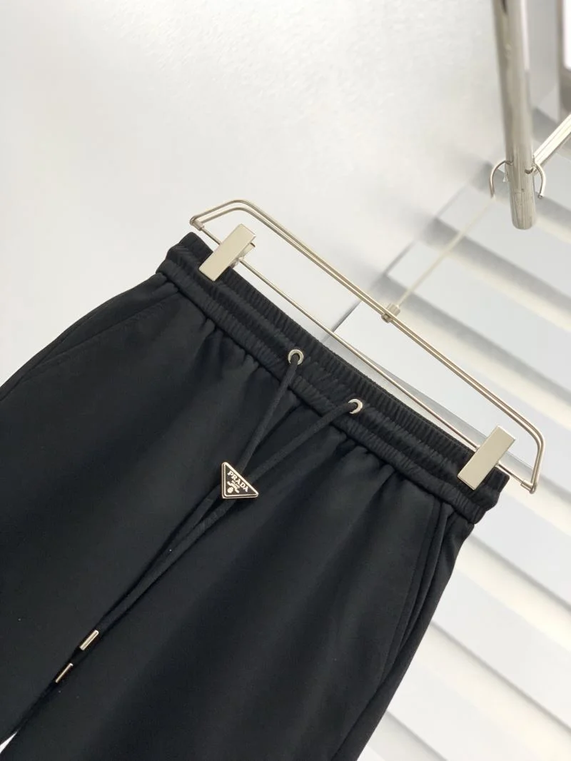 MultiPurpose Prada Short Pants 167948