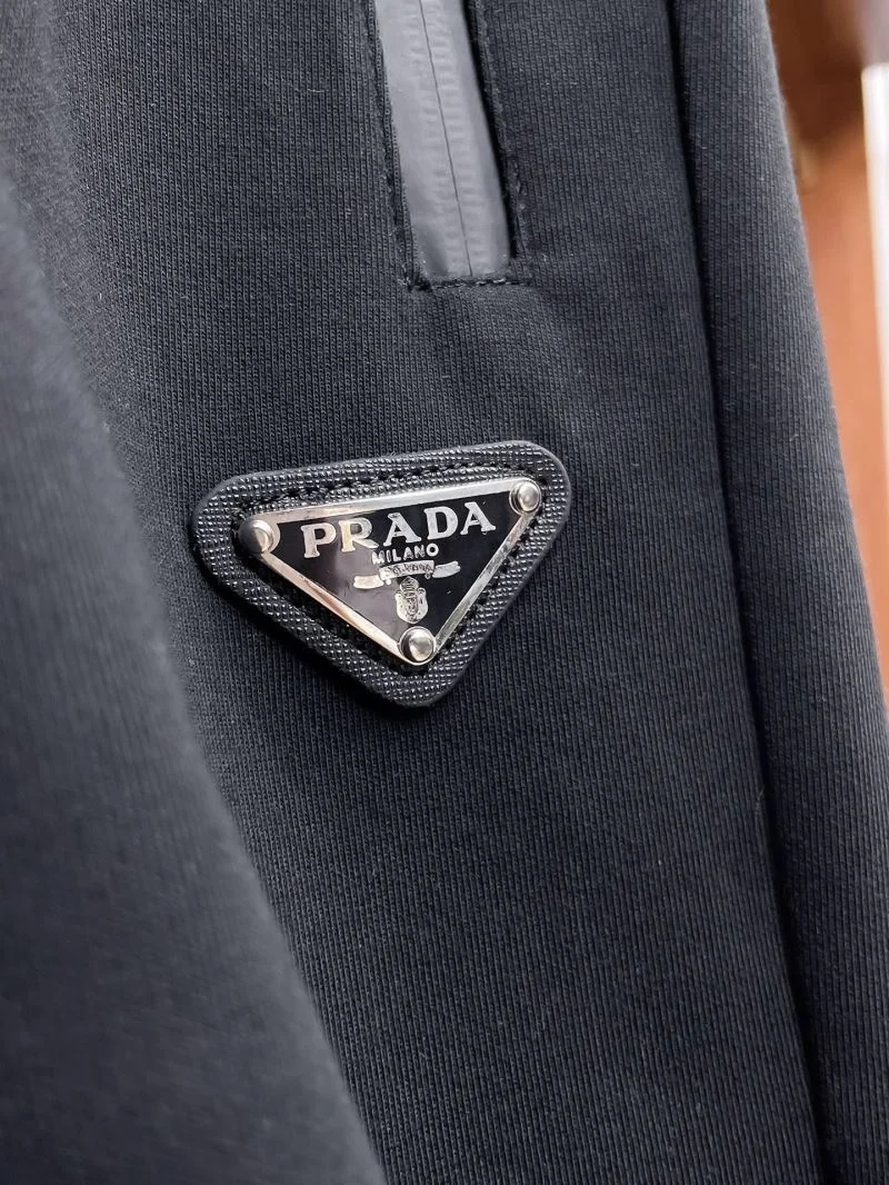 Minimalist Prada Short Pants 167133