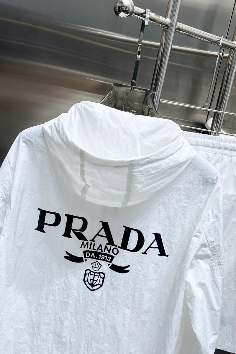 Comfortable Prada Short Suits 170712