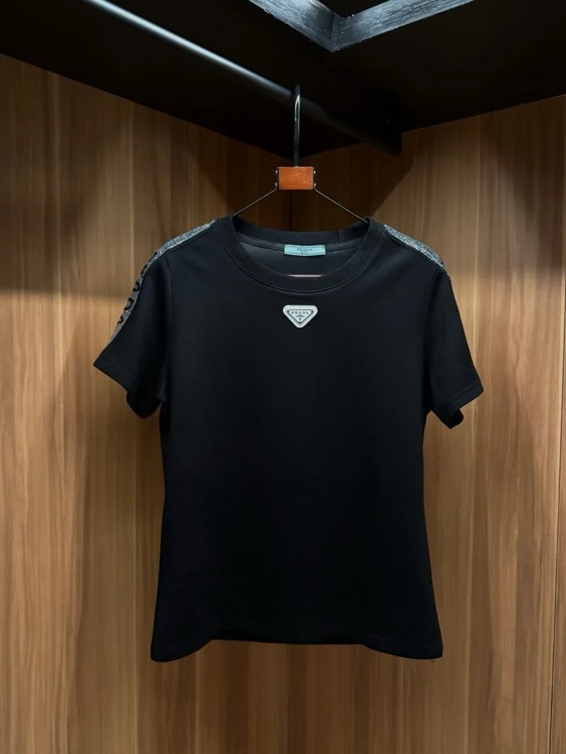 Flexible Prada Short Suits 166115