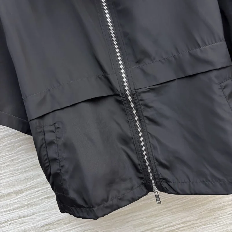Flexible Prada Short Suits 166110