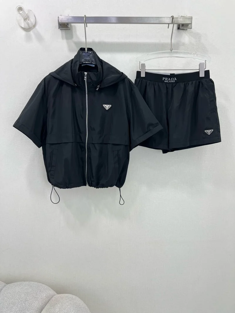 Functional Prada Short Suits 166108
