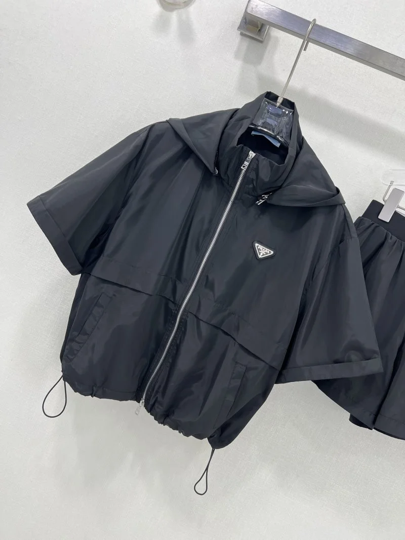 Functional Prada Short Suits 166108